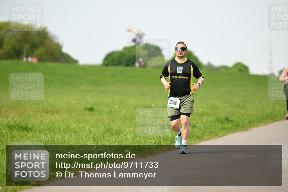 10.05.2026 - 8. Wedeler Halbmarathon Dr. Thomas Lammeyer http://msf.ph/oto/9711733 10.05.2026 12:07:17 Laufen 358 meine-sportfotos.de