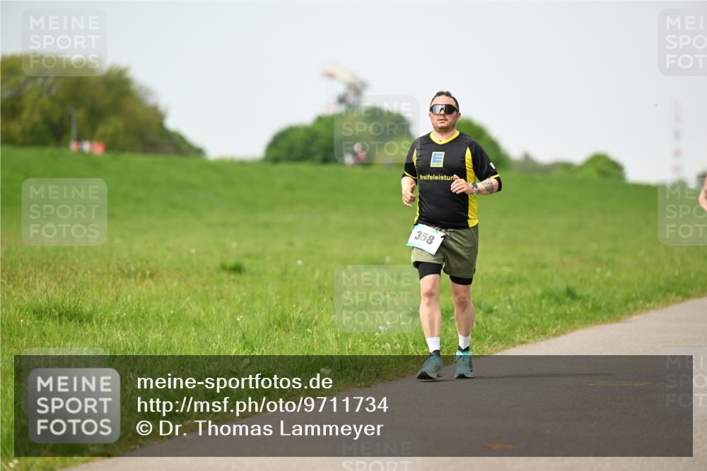 10.05.2026 - 8. Wedeler Halbmarathon Dr. Thomas Lammeyer http://msf.ph/oto/9711734 10.05.2026 12:07:17 Laufen 358 meine-sportfotos.de