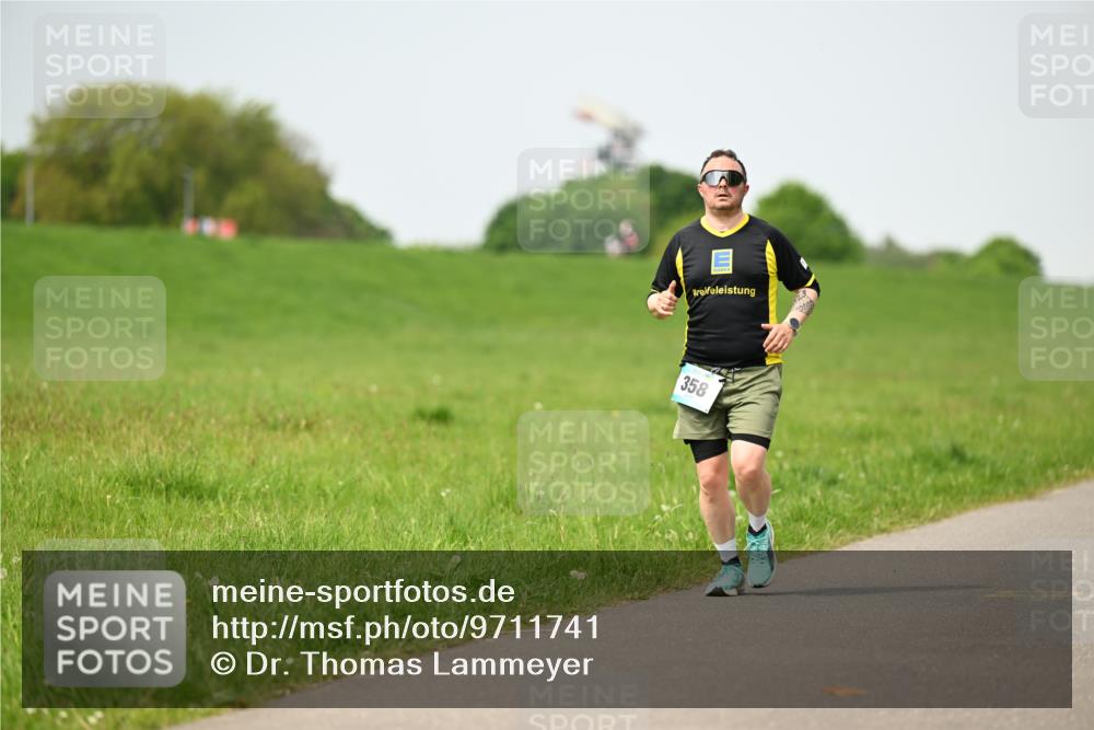 10.05.2026 - 8. Wedeler Halbmarathon Dr. Thomas Lammeyer http://msf.ph/oto/9711741 10.05.2026 12:07:17 Laufen 358 meine-sportfotos.de