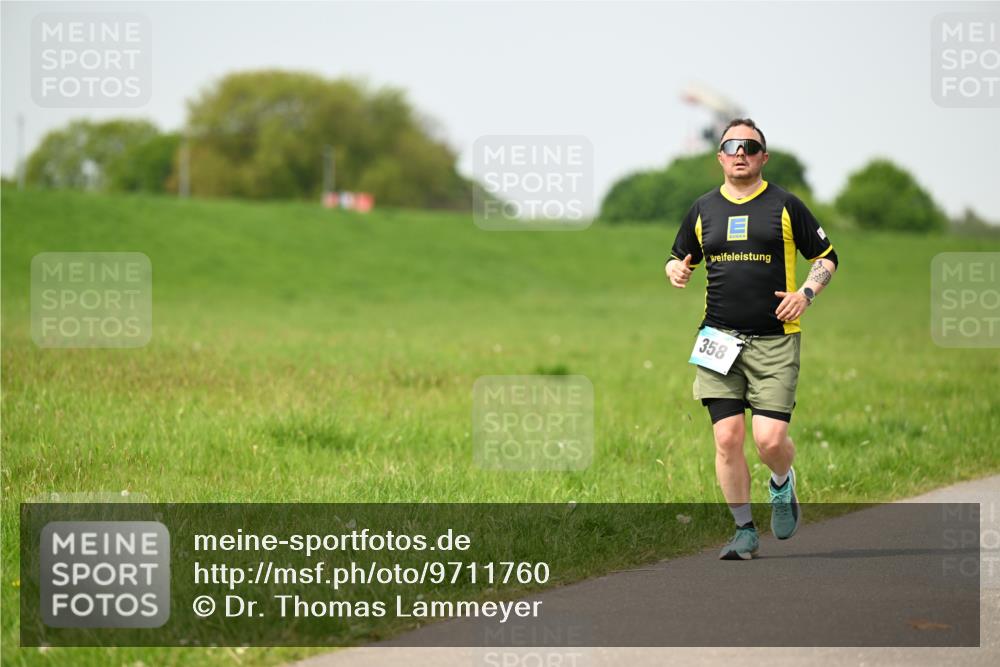 10.05.2026 - 8. Wedeler Halbmarathon Dr. Thomas Lammeyer http://msf.ph/oto/9711760 10.05.2026 12:07:18 Laufen 358 meine-sportfotos.de