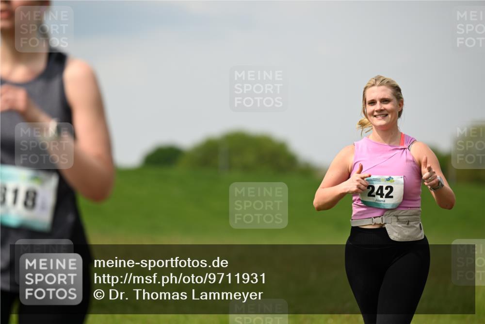 10.05.2026 - 8. Wedeler Halbmarathon Dr. Thomas Lammeyer http://msf.ph/oto/9711931 10.05.2026 12:07:30 Laufen 318, 242 meine-sportfotos.de