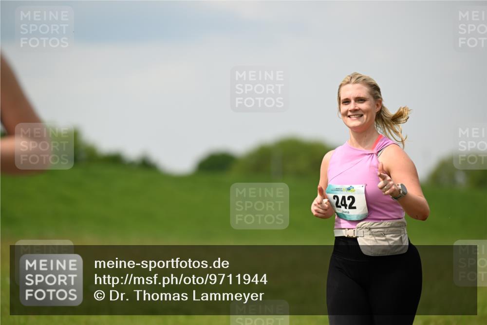 10.05.2026 - 8. Wedeler Halbmarathon Dr. Thomas Lammeyer http://msf.ph/oto/9711944 10.05.2026 12:07:30 Laufen 242 meine-sportfotos.de