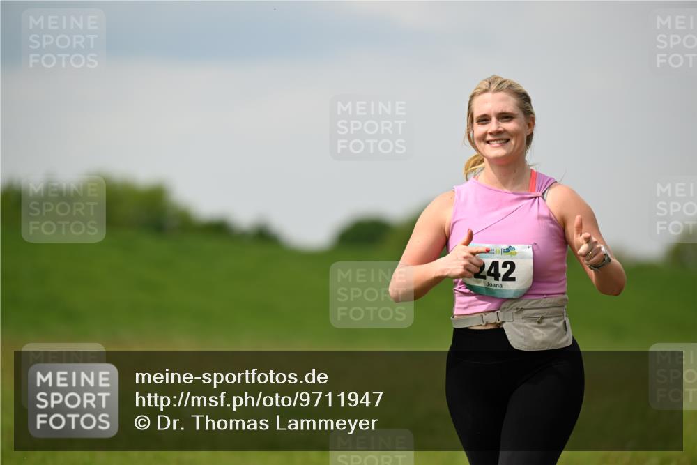 10.05.2026 - 8. Wedeler Halbmarathon Dr. Thomas Lammeyer http://msf.ph/oto/9711947 10.05.2026 12:07:30 Laufen 242 meine-sportfotos.de