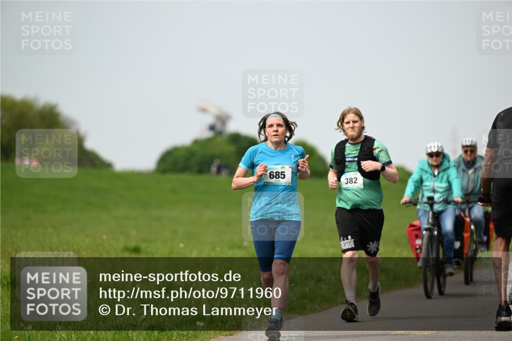 10.05.2026 - 8. Wedeler Halbmarathon Dr. Thomas Lammeyer http://msf.ph/oto/9711960 10.05.2026 12:07:41 Laufen 685, 382 meine-sportfotos.de