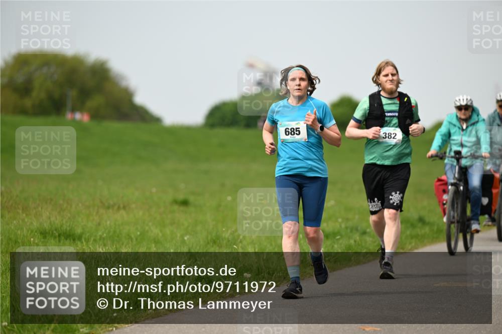 10.05.2026 - 8. Wedeler Halbmarathon Dr. Thomas Lammeyer http://msf.ph/oto/9711972 10.05.2026 12:07:41 Laufen 685, 382 meine-sportfotos.de