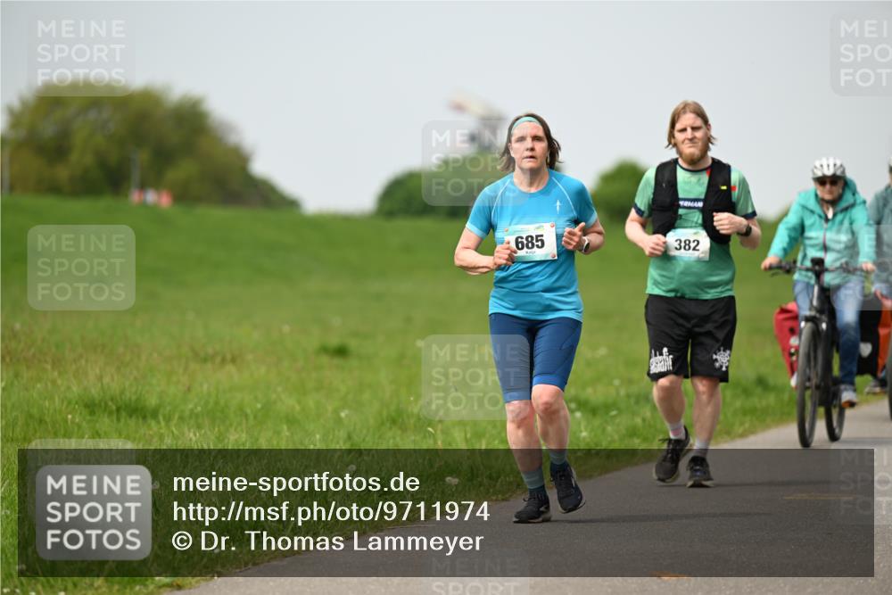 10.05.2026 - 8. Wedeler Halbmarathon Dr. Thomas Lammeyer http://msf.ph/oto/9711974 10.05.2026 12:07:41 Laufen 685, 382 meine-sportfotos.de