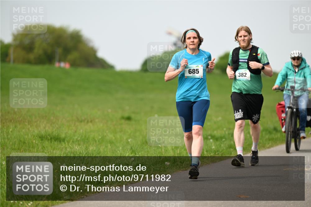 10.05.2026 - 8. Wedeler Halbmarathon Dr. Thomas Lammeyer http://msf.ph/oto/9711982 10.05.2026 12:07:42 Laufen 685, 382 meine-sportfotos.de