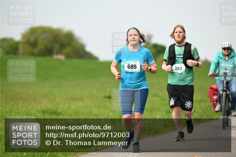 10.05.2026 - 8. Wedeler Halbmarathon Dr. Thomas Lammeyer http://msf.ph/oto/9712003 10.05.2026 12:07:42 Laufen 685, 382 meine-sportfotos.de