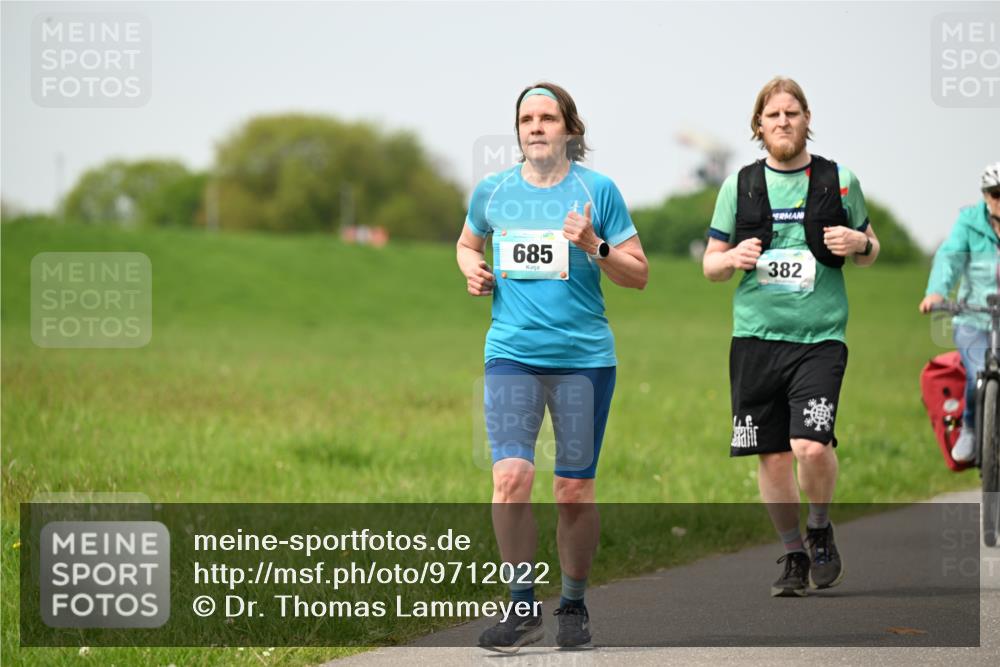10.05.2026 - 8. Wedeler Halbmarathon Dr. Thomas Lammeyer http://msf.ph/oto/9712022 10.05.2026 12:07:43 Laufen 685, 382 meine-sportfotos.de