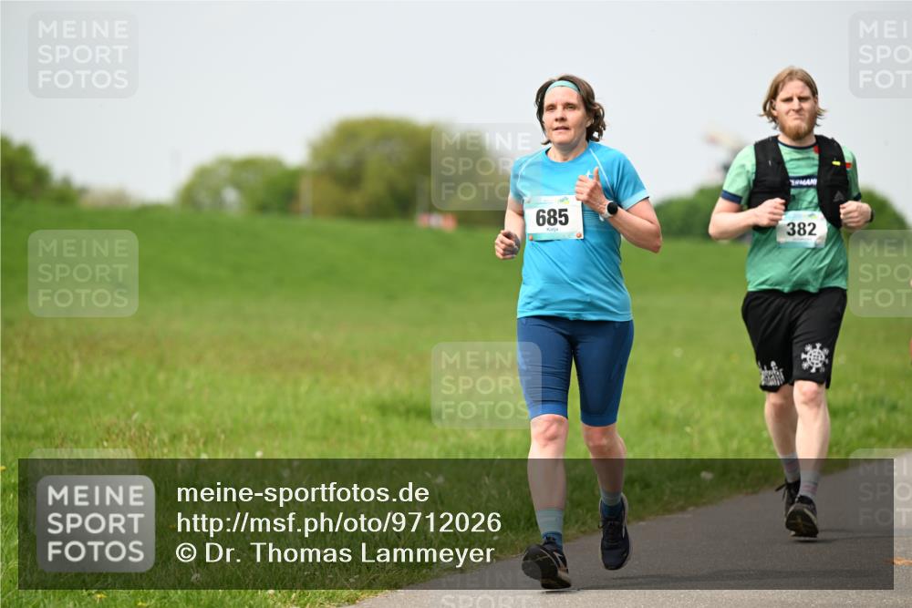 10.05.2026 - 8. Wedeler Halbmarathon Dr. Thomas Lammeyer http://msf.ph/oto/9712026 10.05.2026 12:07:43 Laufen 685, 382 meine-sportfotos.de