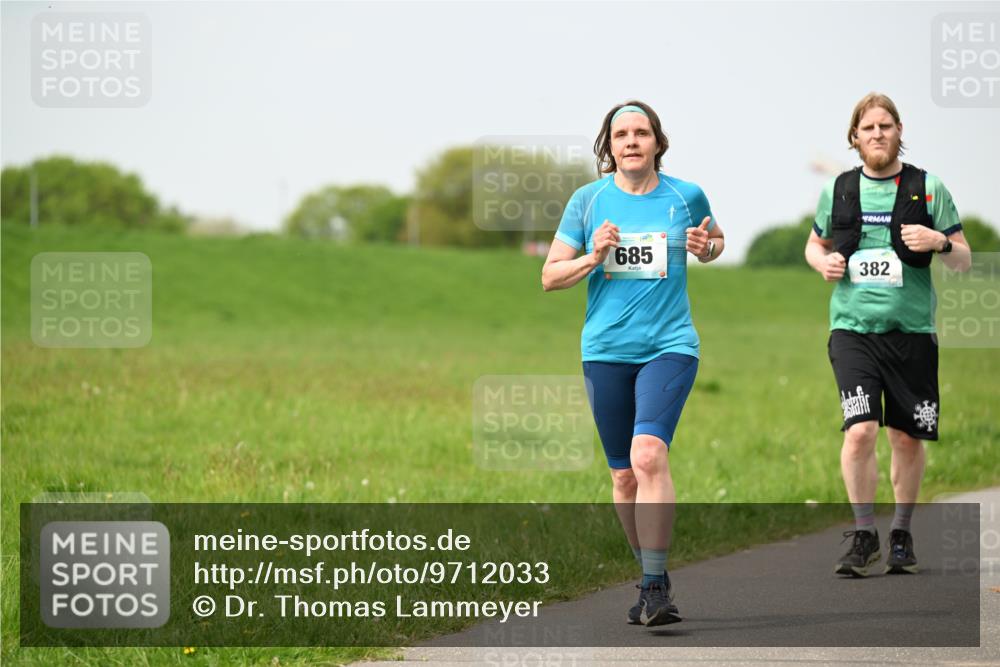 10.05.2026 - 8. Wedeler Halbmarathon Dr. Thomas Lammeyer http://msf.ph/oto/9712033 10.05.2026 12:07:44 Laufen 685, 382 meine-sportfotos.de