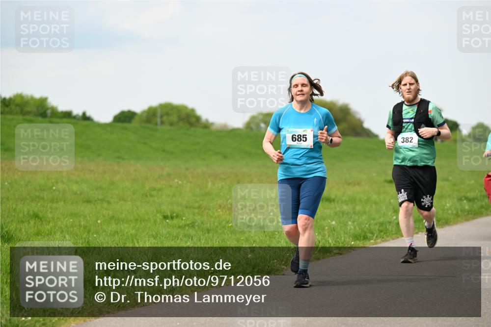 10.05.2026 - 8. Wedeler Halbmarathon Dr. Thomas Lammeyer http://msf.ph/oto/9712056 10.05.2026 12:07:45 Laufen 685, 382 meine-sportfotos.de