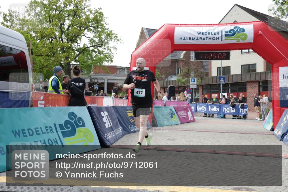 10.05.2026 - 8. Wedeler Halbmarathon Yannick Fuchs http://msf.ph/oto/9712061 10.05.2026 11:25:01 Ziel 477 meine-sportfotos.de
