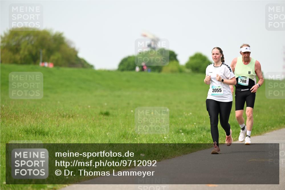 10.05.2026 - 8. Wedeler Halbmarathon Dr. Thomas Lammeyer http://msf.ph/oto/9712092 10.05.2026 12:07:51 Laufen 2055, 708 meine-sportfotos.de