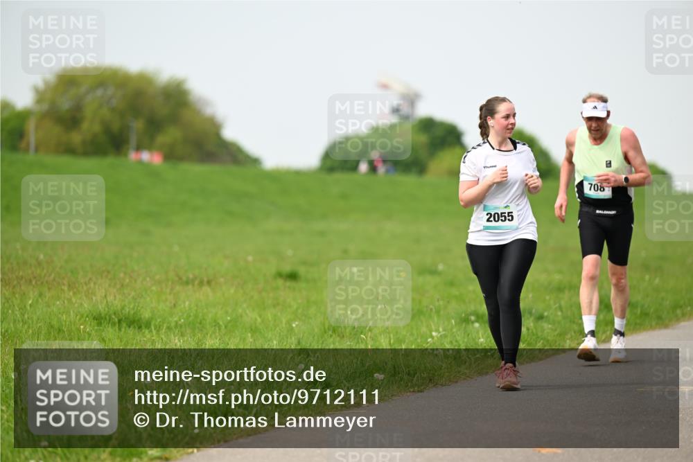 10.05.2026 - 8. Wedeler Halbmarathon Dr. Thomas Lammeyer http://msf.ph/oto/9712111 10.05.2026 12:07:51 Laufen 2055, 708 meine-sportfotos.de