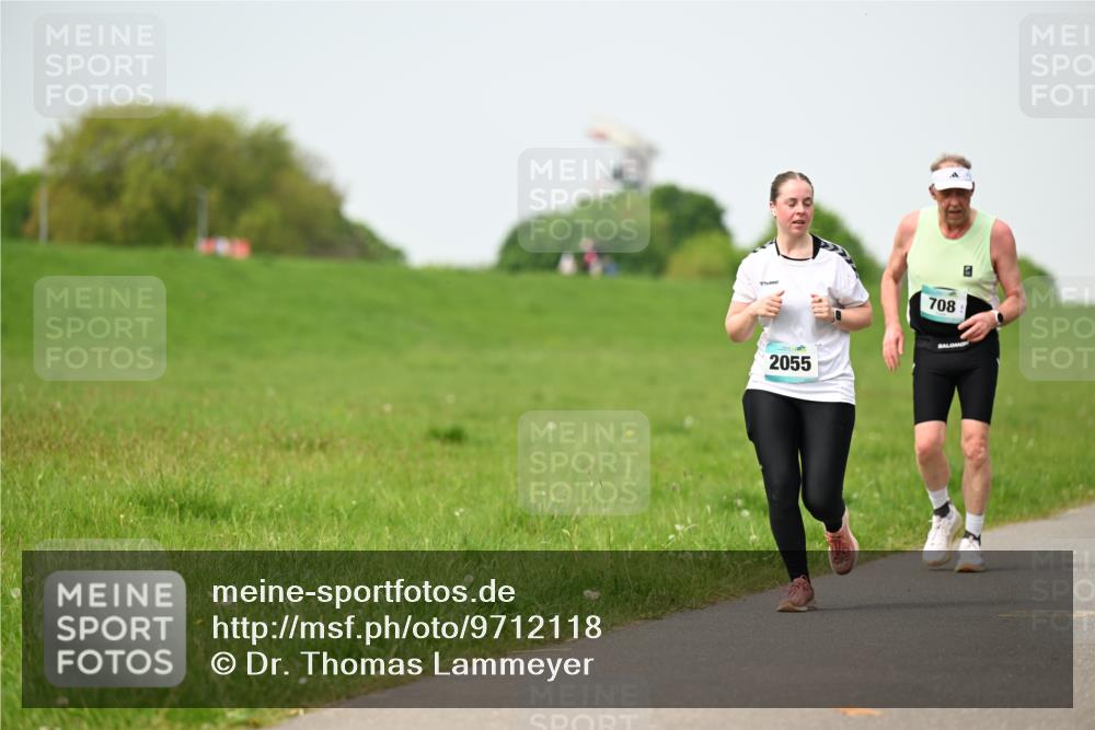 10.05.2026 - 8. Wedeler Halbmarathon Dr. Thomas Lammeyer http://msf.ph/oto/9712118 10.05.2026 12:07:51 Laufen 708, 2055 meine-sportfotos.de