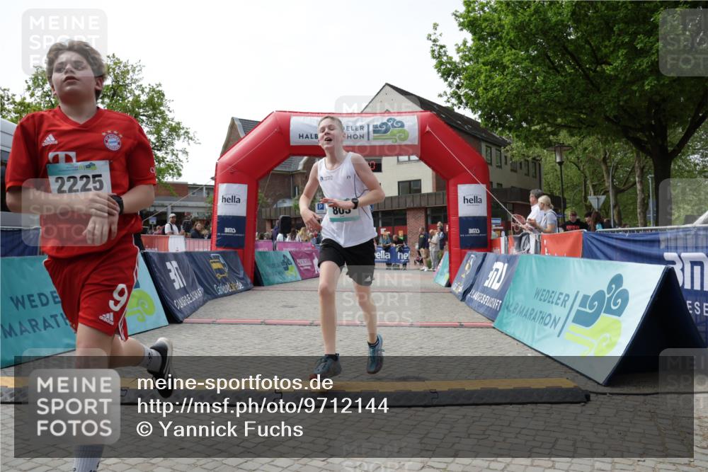 10.05.2026 - 8. Wedeler Halbmarathon Yannick Fuchs http://msf.ph/oto/9712144 10.05.2026 11:25:18 Ziel 803, 838, 2225 meine-sportfotos.de