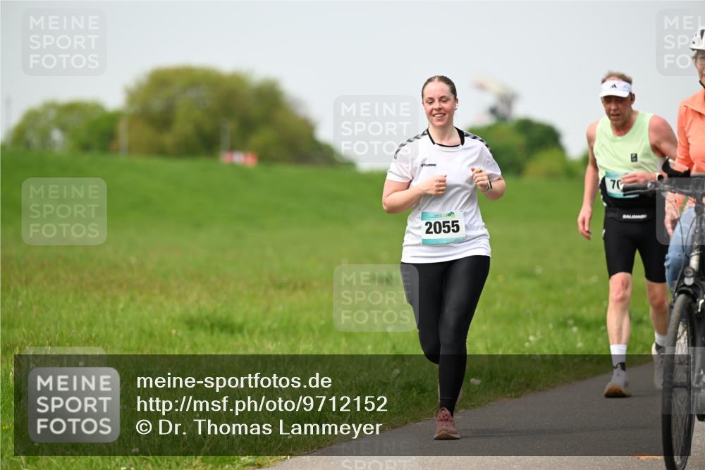 10.05.2026 - 8. Wedeler Halbmarathon Dr. Thomas Lammeyer http://msf.ph/oto/9712152 10.05.2026 12:07:53 Laufen 2055 meine-sportfotos.de