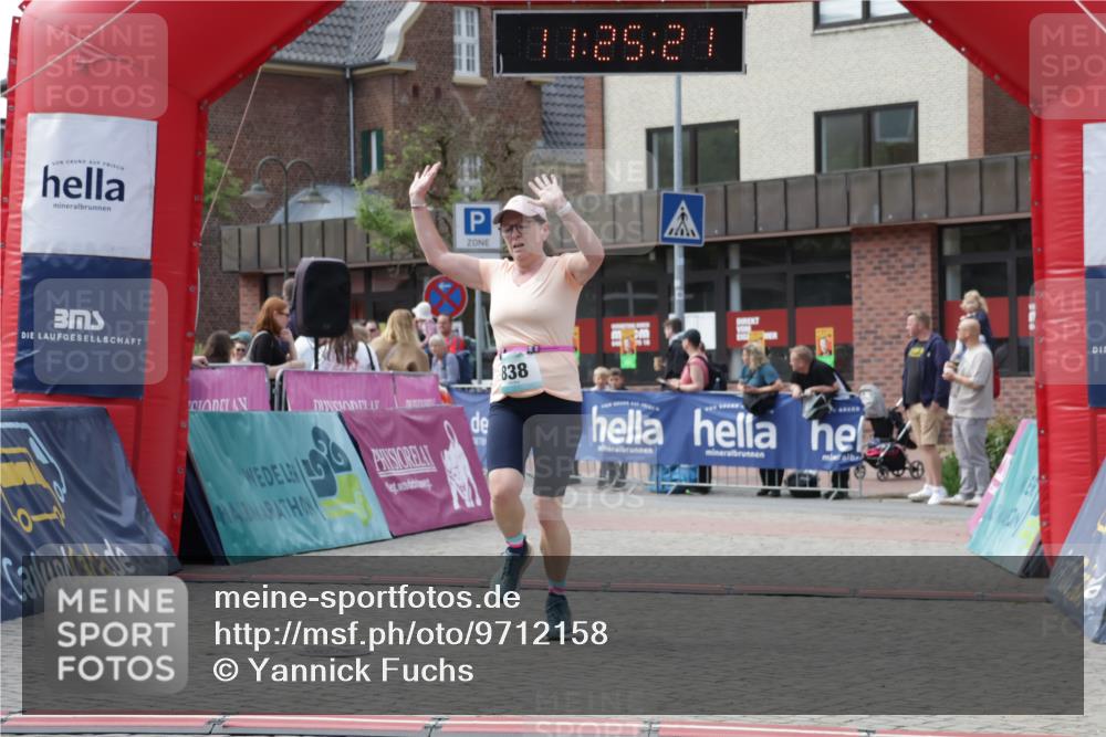10.05.2026 - 8. Wedeler Halbmarathon Yannick Fuchs http://msf.ph/oto/9712158 10.05.2026 11:25:19 Ziel 803, 838, 884, 2225 meine-sportfotos.de