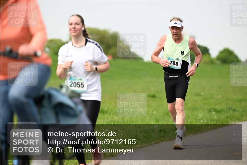 10.05.2026 - 8. Wedeler Halbmarathon Dr. Thomas Lammeyer http://msf.ph/oto/9712165 10.05.2026 12:07:55 Laufen 708, 2055 meine-sportfotos.de