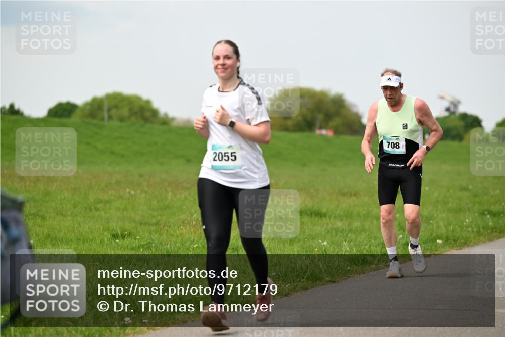 10.05.2026 - 8. Wedeler Halbmarathon Dr. Thomas Lammeyer http://msf.ph/oto/9712179 10.05.2026 12:07:55 Laufen 2055, 708 meine-sportfotos.de