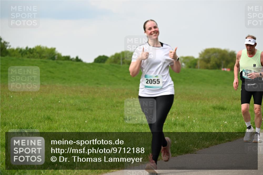 10.05.2026 - 8. Wedeler Halbmarathon Dr. Thomas Lammeyer http://msf.ph/oto/9712188 10.05.2026 12:07:56 Laufen 2055 meine-sportfotos.de
