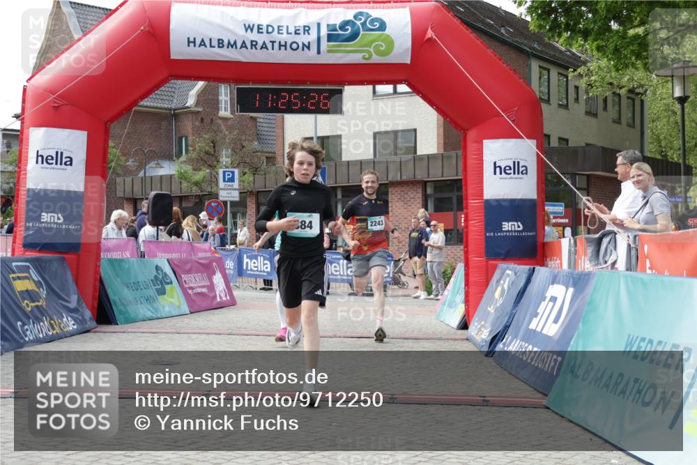 10.05.2026 - 8. Wedeler Halbmarathon Yannick Fuchs http://msf.ph/oto/9712250 10.05.2026 11:25:24 Ziel 561, 838, 884, 2243 meine-sportfotos.de