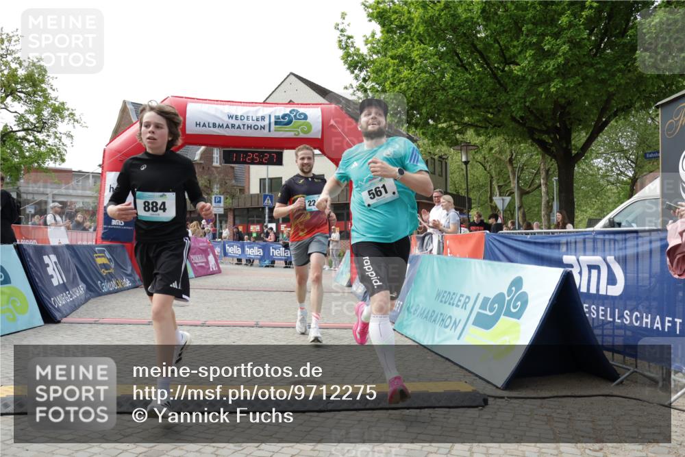 10.05.2026 - 8. Wedeler Halbmarathon Yannick Fuchs http://msf.ph/oto/9712275 10.05.2026 11:25:25 Ziel 561, 838, 884, 2243 meine-sportfotos.de