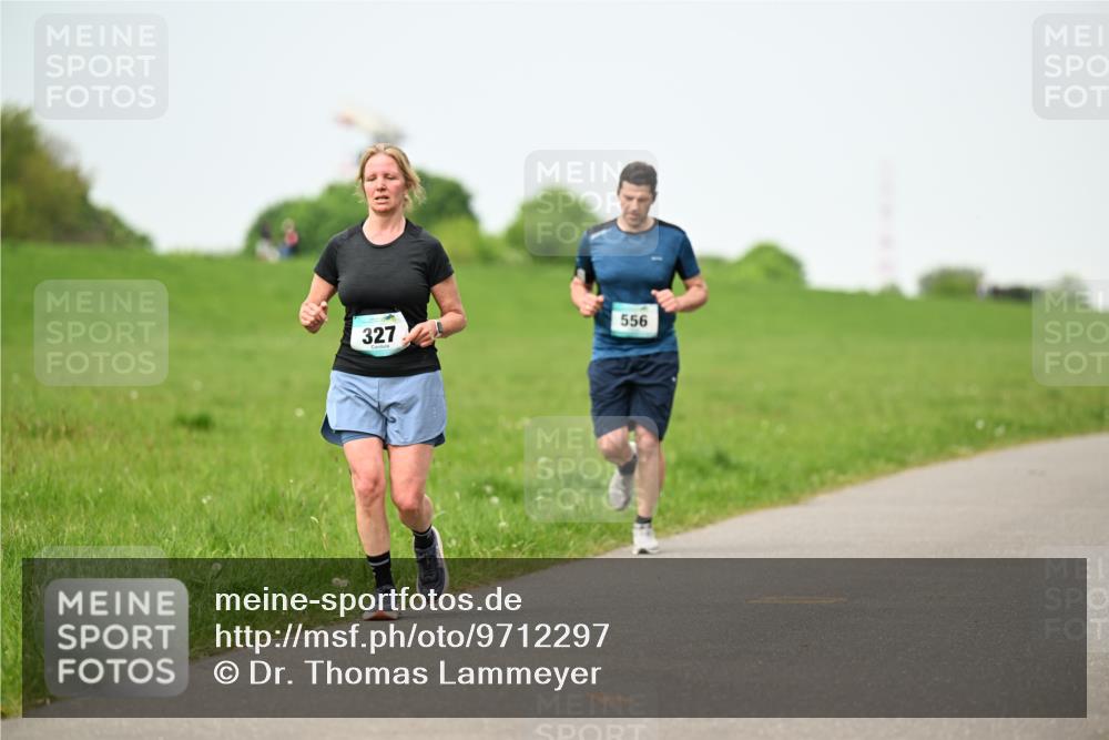 10.05.2026 - 8. Wedeler Halbmarathon Dr. Thomas Lammeyer http://msf.ph/oto/9712297 10.05.2026 12:08:05 Laufen 556, 327 meine-sportfotos.de