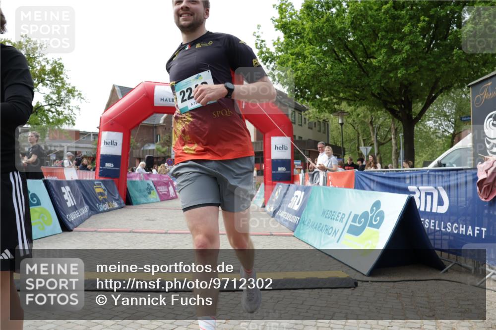 10.05.2026 - 8. Wedeler Halbmarathon Yannick Fuchs http://msf.ph/oto/9712302 10.05.2026 11:25:27 Ziel 561, 884, 2243 meine-sportfotos.de
