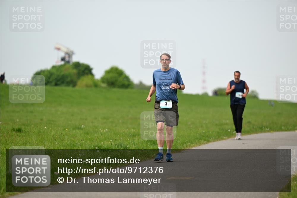 10.05.2026 - 8. Wedeler Halbmarathon Dr. Thomas Lammeyer http://msf.ph/oto/9712376 10.05.2026 12:08:34 Laufen  meine-sportfotos.de