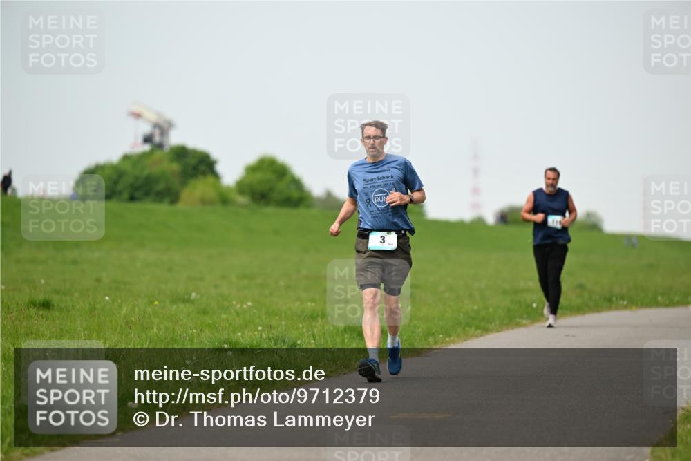 10.05.2026 - 8. Wedeler Halbmarathon Dr. Thomas Lammeyer http://msf.ph/oto/9712379 10.05.2026 12:08:34 Laufen  meine-sportfotos.de