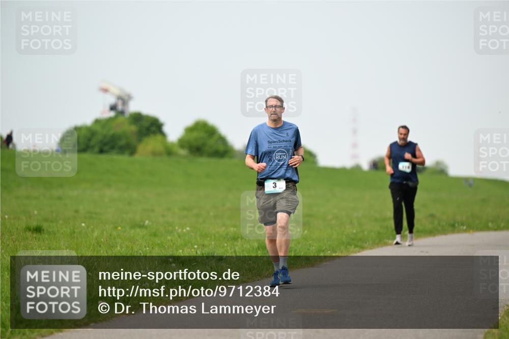 10.05.2026 - 8. Wedeler Halbmarathon Dr. Thomas Lammeyer http://msf.ph/oto/9712384 10.05.2026 12:08:34 Laufen  meine-sportfotos.de