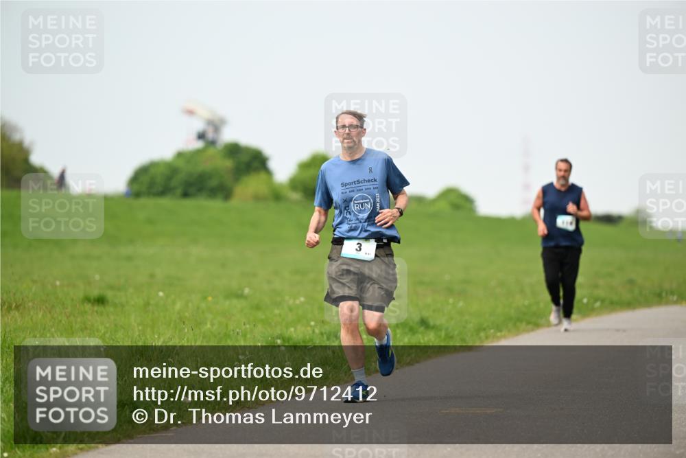 10.05.2026 - 8. Wedeler Halbmarathon Dr. Thomas Lammeyer http://msf.ph/oto/9712412 10.05.2026 12:08:35 Laufen  meine-sportfotos.de