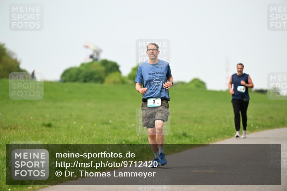 10.05.2026 - 8. Wedeler Halbmarathon Dr. Thomas Lammeyer http://msf.ph/oto/9712420 10.05.2026 12:08:35 Laufen  meine-sportfotos.de