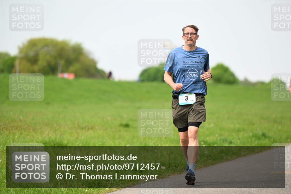 10.05.2026 - 8. Wedeler Halbmarathon Dr. Thomas Lammeyer http://msf.ph/oto/9712457 10.05.2026 12:08:37 Laufen  meine-sportfotos.de