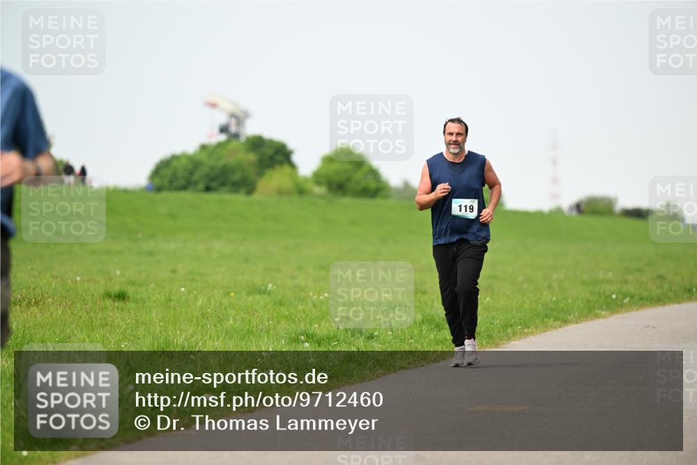 10.05.2026 - 8. Wedeler Halbmarathon Dr. Thomas Lammeyer http://msf.ph/oto/9712460 10.05.2026 12:08:39 Laufen 119 meine-sportfotos.de