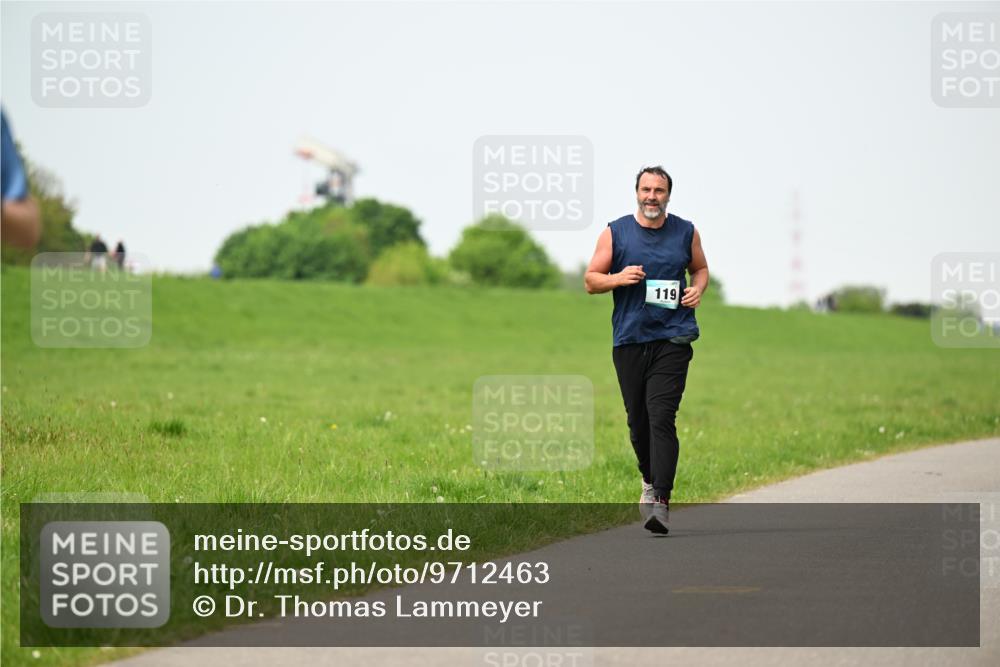 10.05.2026 - 8. Wedeler Halbmarathon Dr. Thomas Lammeyer http://msf.ph/oto/9712463 10.05.2026 12:08:40 Laufen 119 meine-sportfotos.de