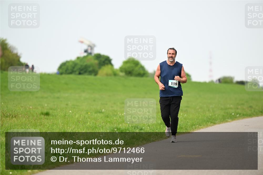 10.05.2026 - 8. Wedeler Halbmarathon Dr. Thomas Lammeyer http://msf.ph/oto/9712466 10.05.2026 12:08:40 Laufen 119 meine-sportfotos.de