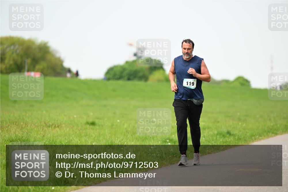 10.05.2026 - 8. Wedeler Halbmarathon Dr. Thomas Lammeyer http://msf.ph/oto/9712503 10.05.2026 12:08:41 Laufen 119 meine-sportfotos.de