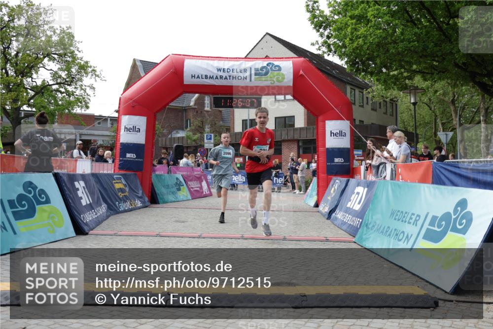 10.05.2026 - 8. Wedeler Halbmarathon Yannick Fuchs http://msf.ph/oto/9712515 10.05.2026 11:26:06 Ziel 931, 2096 meine-sportfotos.de