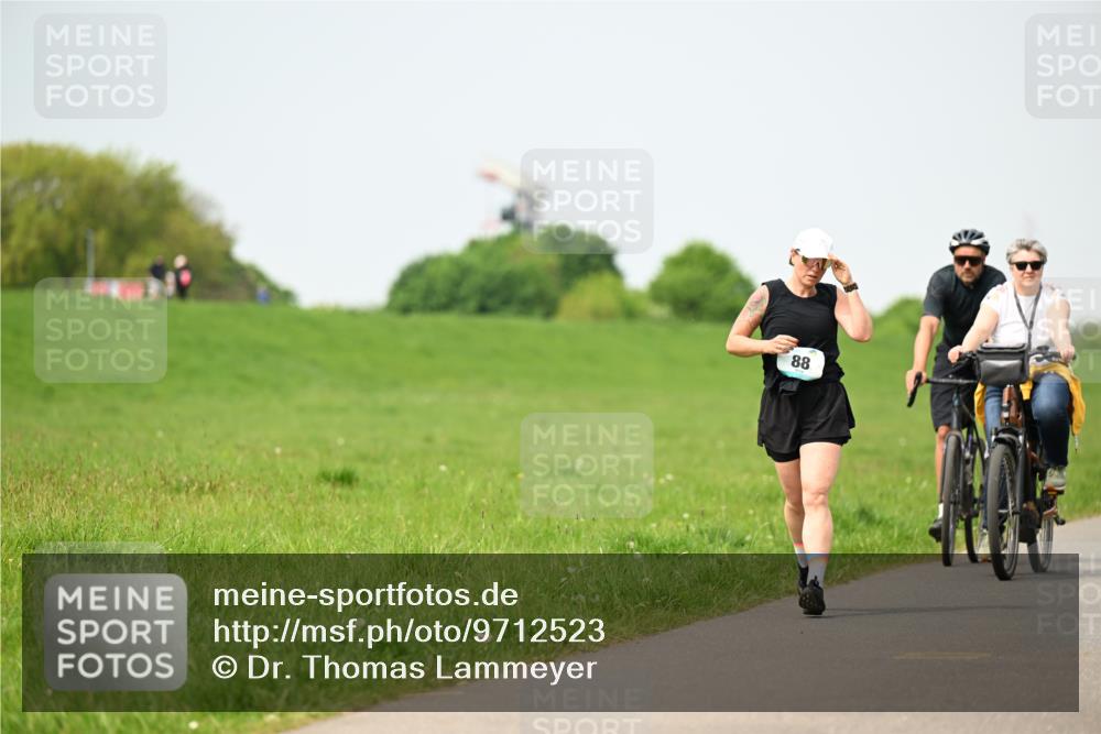 10.05.2026 - 8. Wedeler Halbmarathon Dr. Thomas Lammeyer http://msf.ph/oto/9712523 10.05.2026 12:09:08 Laufen  meine-sportfotos.de