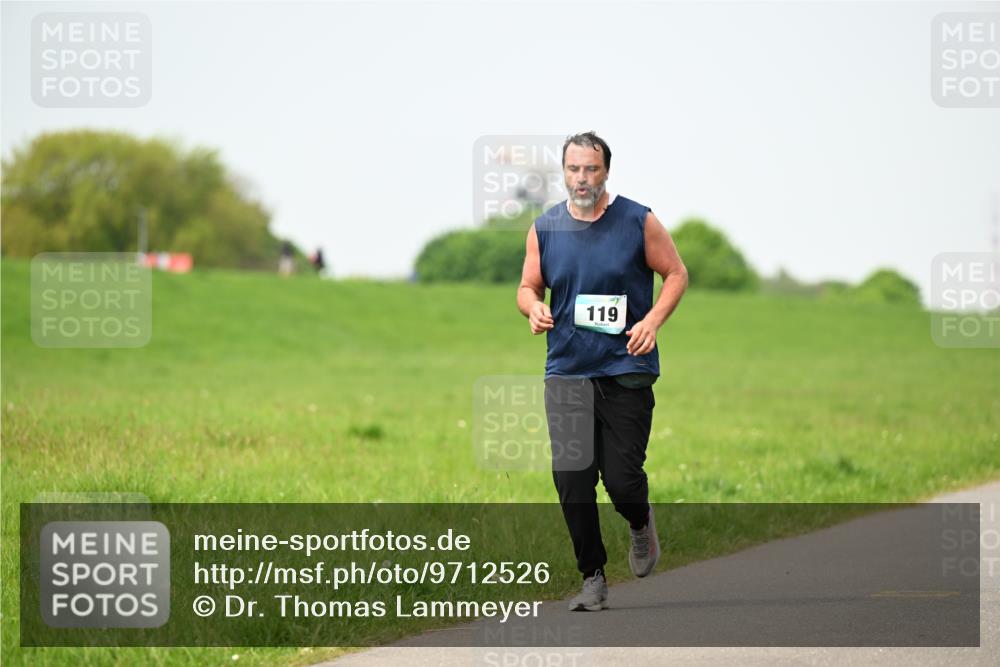 10.05.2026 - 8. Wedeler Halbmarathon Dr. Thomas Lammeyer http://msf.ph/oto/9712526 10.05.2026 12:08:42 Laufen 119 meine-sportfotos.de