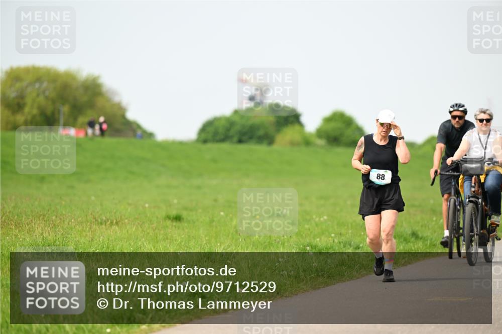10.05.2026 - 8. Wedeler Halbmarathon Dr. Thomas Lammeyer http://msf.ph/oto/9712529 10.05.2026 12:09:08 Laufen  meine-sportfotos.de