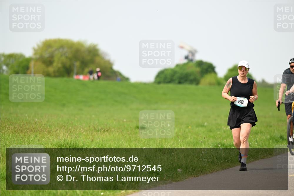 10.05.2026 - 8. Wedeler Halbmarathon Dr. Thomas Lammeyer http://msf.ph/oto/9712545 10.05.2026 12:09:09 Laufen  meine-sportfotos.de