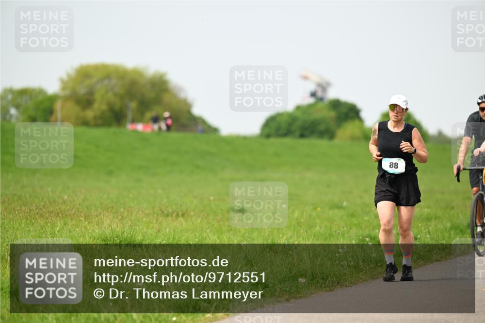 10.05.2026 - 8. Wedeler Halbmarathon Dr. Thomas Lammeyer http://msf.ph/oto/9712551 10.05.2026 12:09:09 Laufen  meine-sportfotos.de