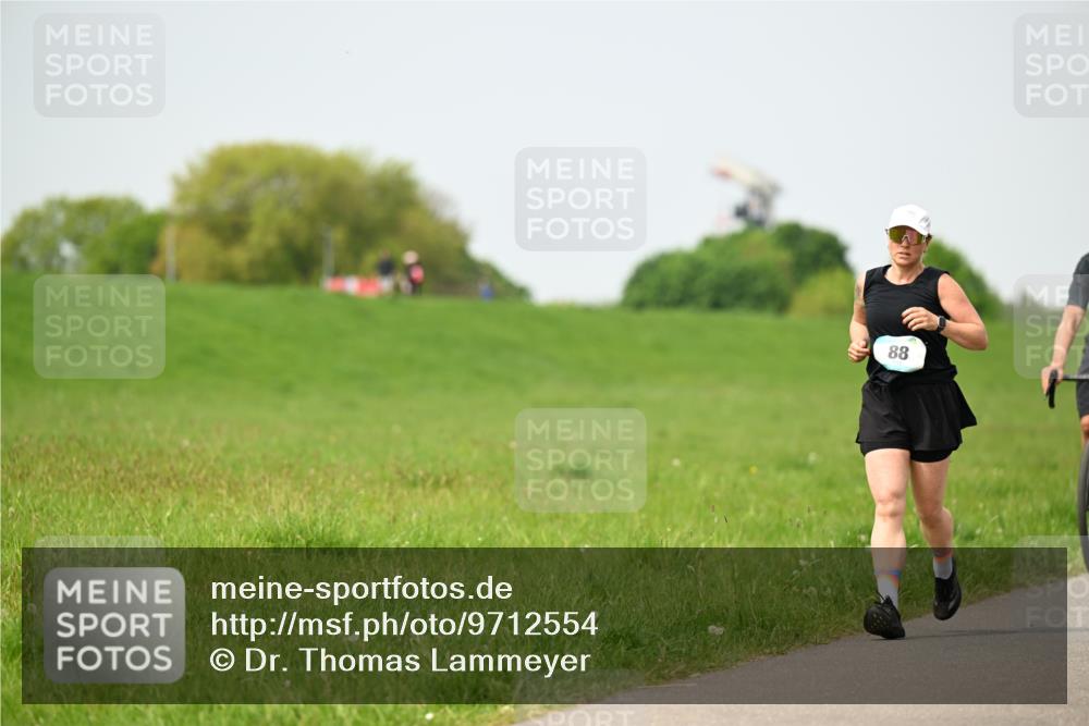 10.05.2026 - 8. Wedeler Halbmarathon Dr. Thomas Lammeyer http://msf.ph/oto/9712554 10.05.2026 12:09:09 Laufen  meine-sportfotos.de