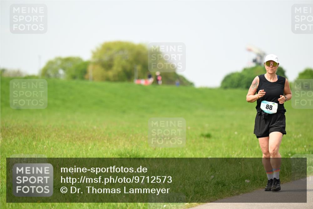 10.05.2026 - 8. Wedeler Halbmarathon Dr. Thomas Lammeyer http://msf.ph/oto/9712573 10.05.2026 12:09:10 Laufen  meine-sportfotos.de