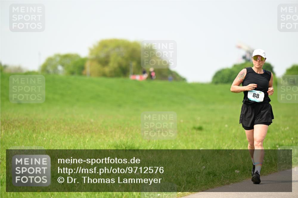 10.05.2026 - 8. Wedeler Halbmarathon Dr. Thomas Lammeyer http://msf.ph/oto/9712576 10.05.2026 12:09:10 Laufen  meine-sportfotos.de