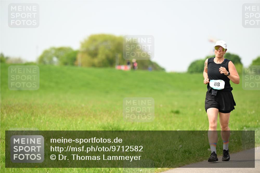 10.05.2026 - 8. Wedeler Halbmarathon Dr. Thomas Lammeyer http://msf.ph/oto/9712582 10.05.2026 12:09:11 Laufen  meine-sportfotos.de
